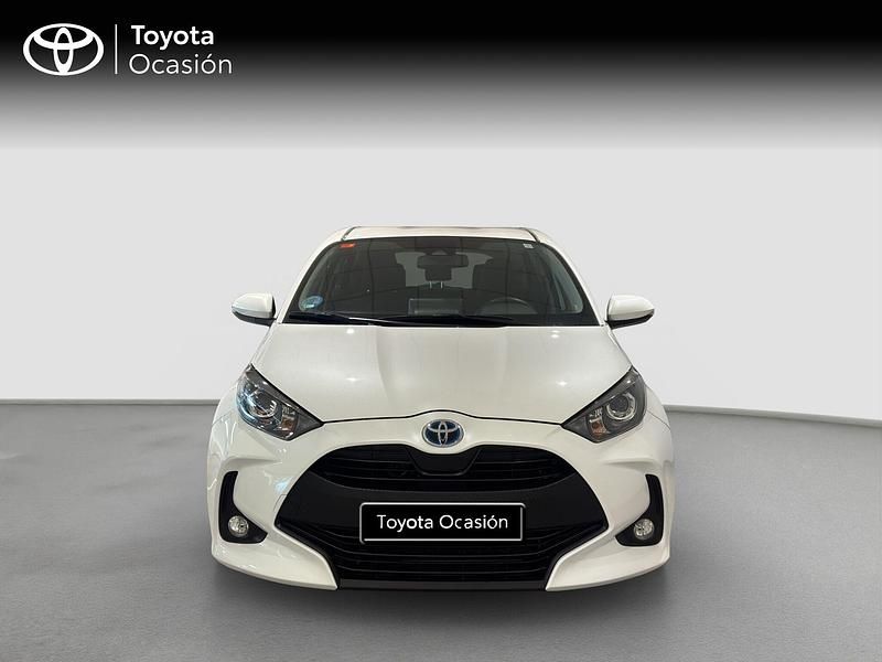Usado Toyota Yaris Active 116 CV (85 kW) 2021 Blanco Utilitario