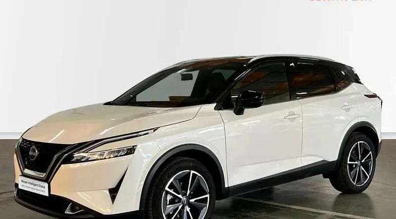 Usado Nissan Qashqai Pack 140 CV (102 kW) 2023 Lunar white midnight black n SUV