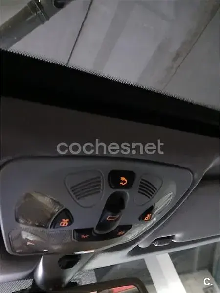 Usado Mercedes C220 143 CV (105 kW) 2002 Negro Berlina