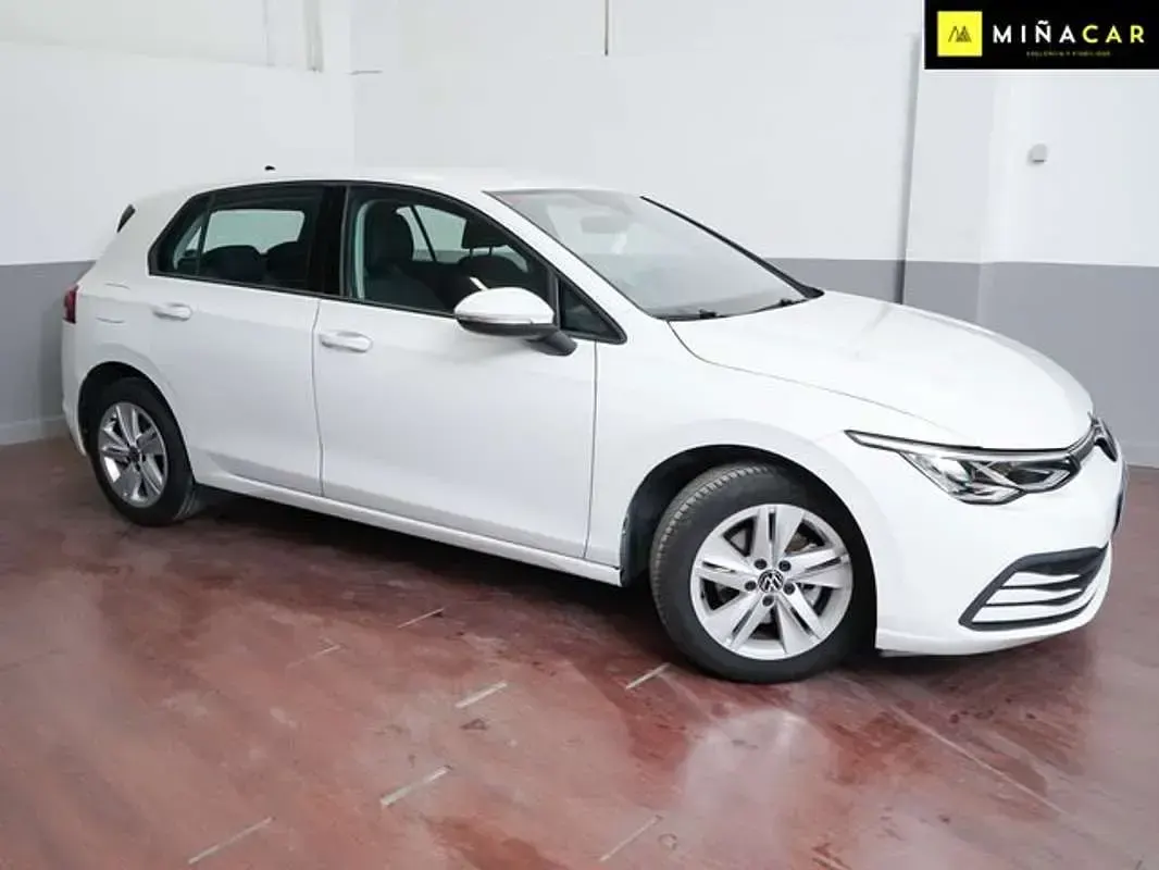 Usado VW Golf VIII 110 CV (80 kW) 2021 Blanco Utilitario