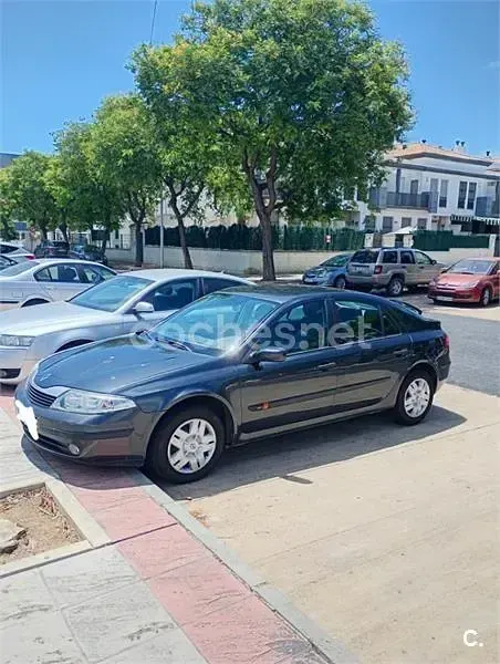Usado Renault Laguna II Authentique 100 CV (73 kW) 2005 Negro Berlina