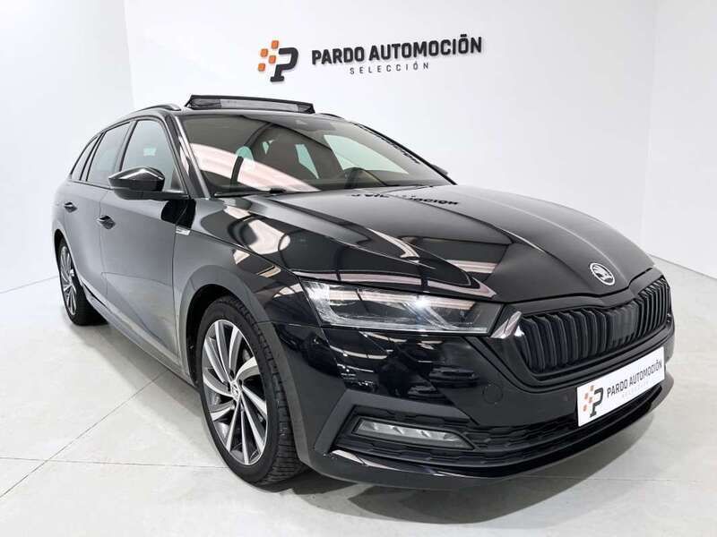 Negro Usado 2021 Skoda Octavia SportLine Familiar | 19.900 € (Precio justo) - Imagen 1/4