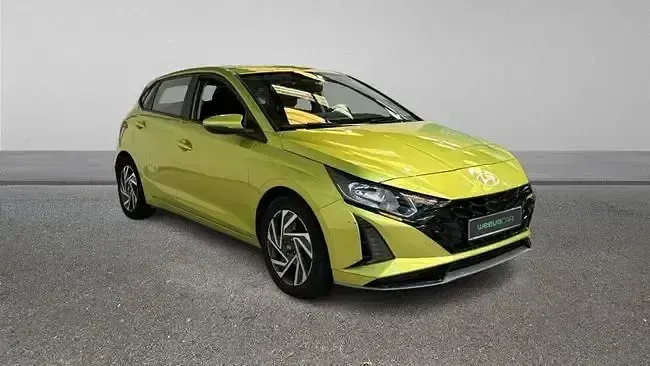 Usado Hyundai i20 100 CV (73 kW) 2024 Verde Utilitario