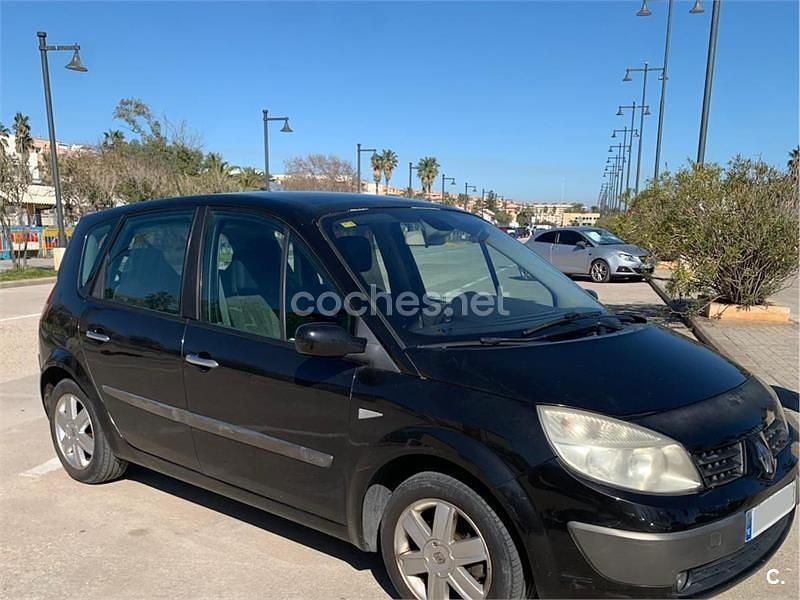 Usado Renault Scénic II Privilege 115 CV (84 kW) 2006 Negro Monovolumen