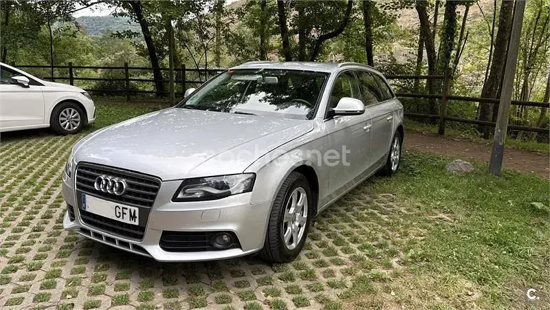 Usado Audi A4 160 CV (117 kW) 2008 Gris / plata Familiar