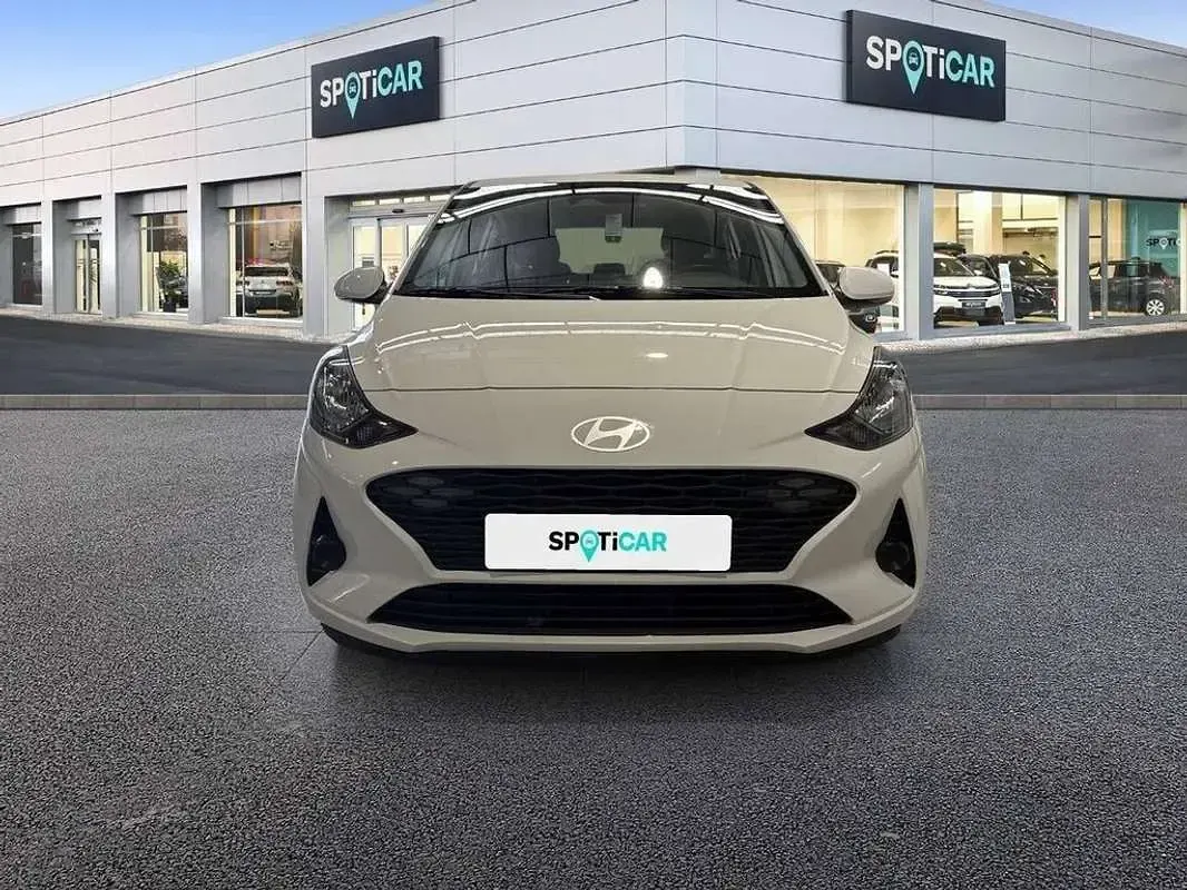 Usado Hyundai i10 67 CV (49 kW) 2024 Blanco Utilitario
