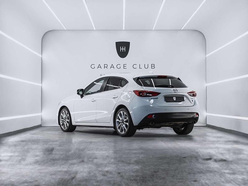 Usado Mazda 3 Luxury 120 CV (88 kW) 2014 Blanco Berlina