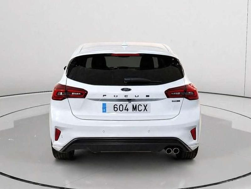 Usado Ford Focus ST-Line 125 CV (91 kW) 2022 Blanco Berlina