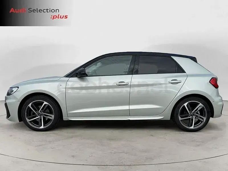 Usado Audi A1 Sportback Black Edition 110 CV (80 kW) 2024 Gris / plata Utilitario