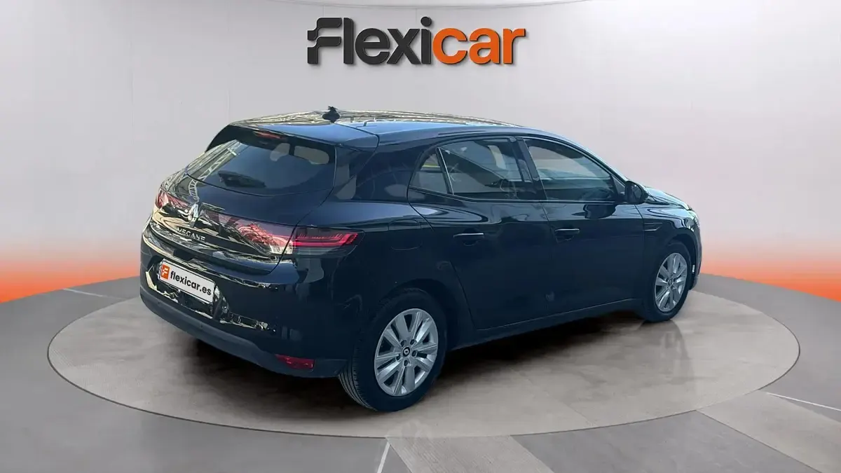 Usado Renault Mégane II Equilibre 115 CV (84 kW) 2022 Negro Berlina