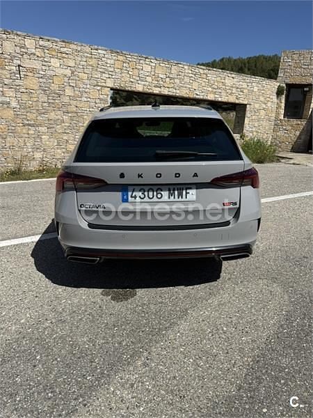 Käytetty Skoda Octavia RS 200 HP (147 kW) 2021 Harmaa Farmari