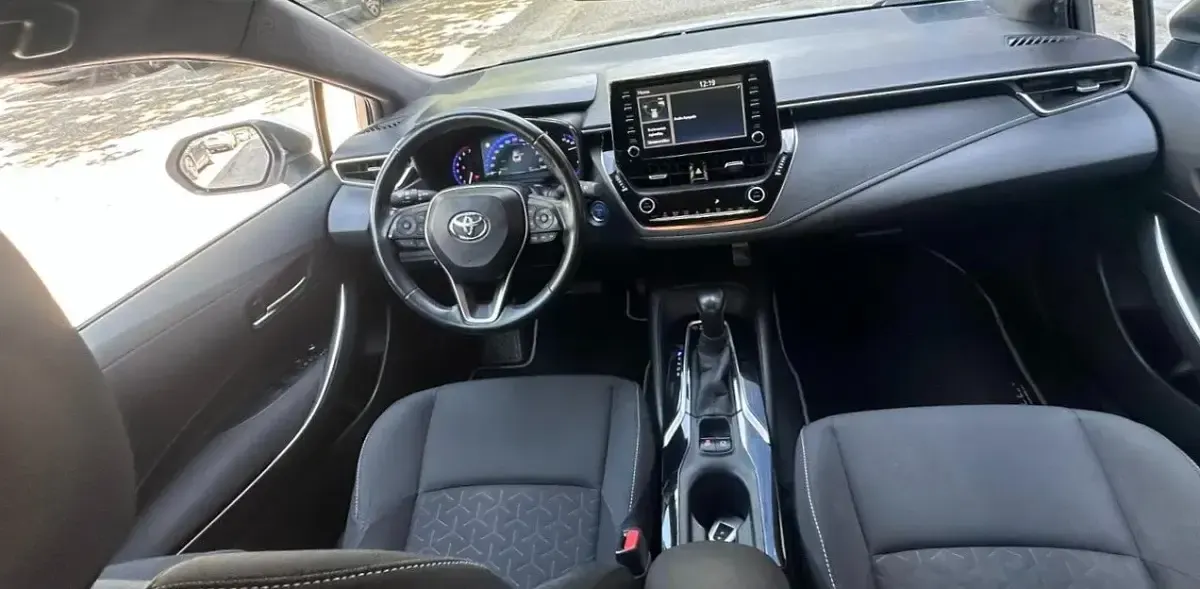 Usado Toyota Corolla Active 122 CV (89 kW) 2021 Blanco