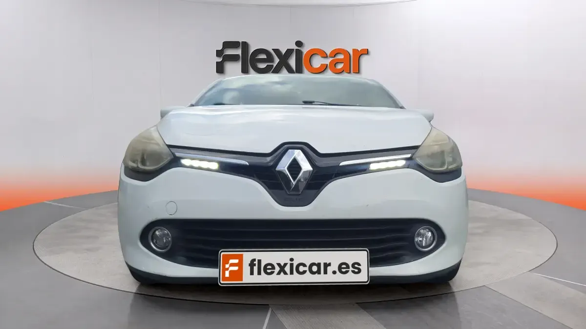 Usado Renault Clio IV Authentique 75 CV (55 kW) 2015 Blanco Berlina