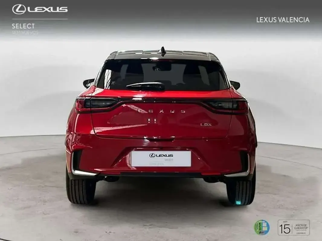 Nuevo Lexus LBX 136 CV (100 kW) 2026 Rojo SUV