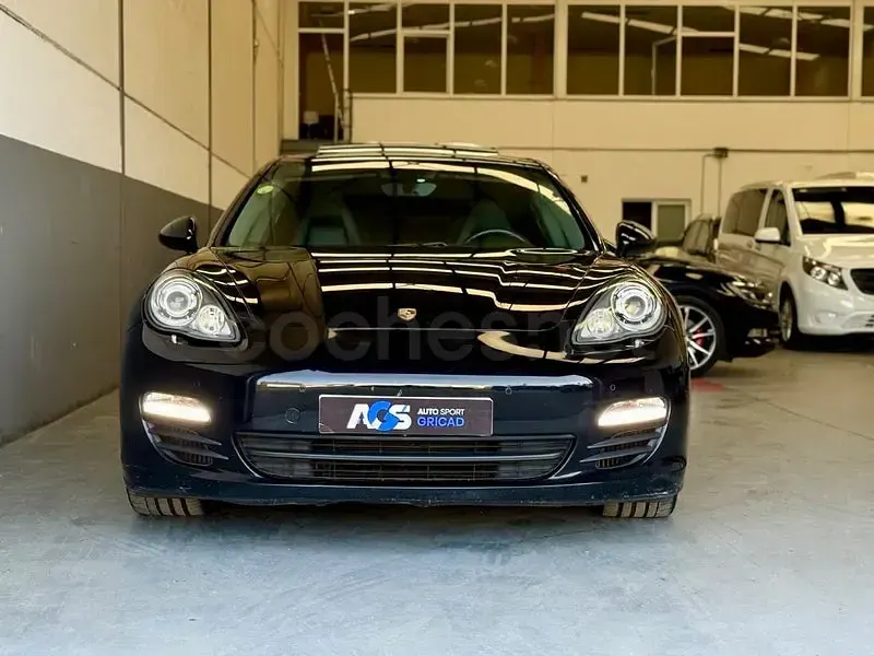 Usado Porsche Panamera Platinum Edition 250 CV (183 kW) 2012 Negro Utilitario
