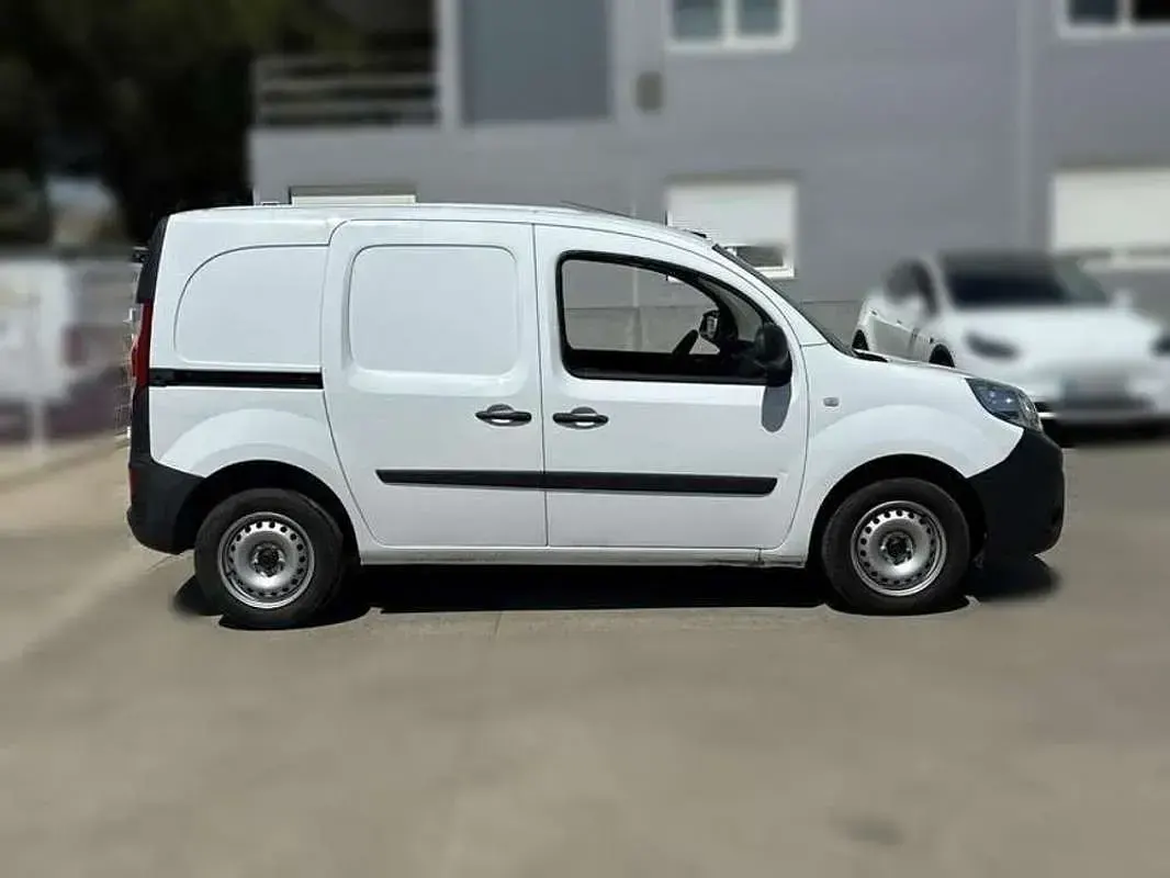 Usado Renault Kangoo 95 CV (69 kW) 2020 Blanco Monovolumen