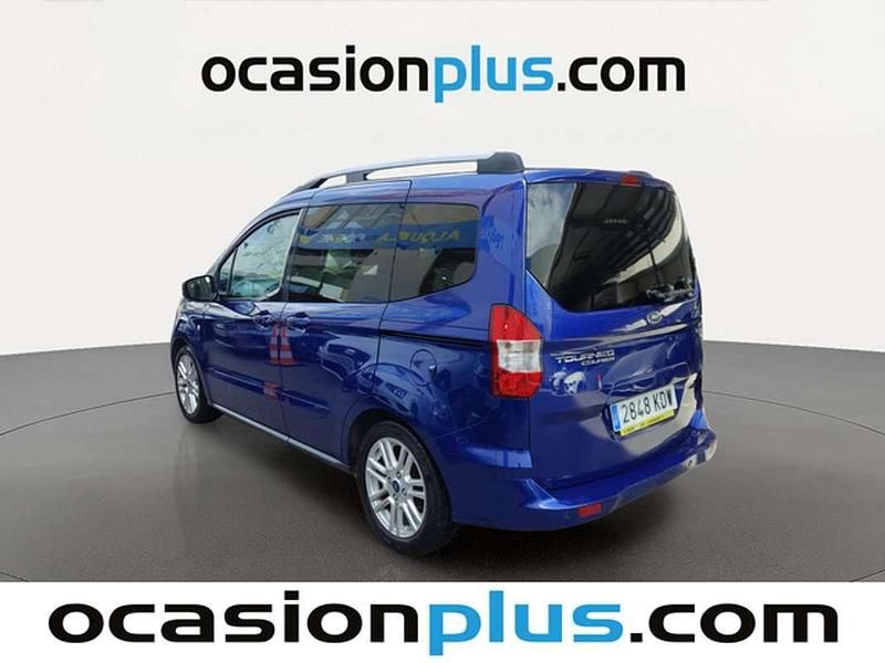 Usado Ford Tourneo Courier Ambiente 102 CV (75 kW) 2017 Azul Monovolumen