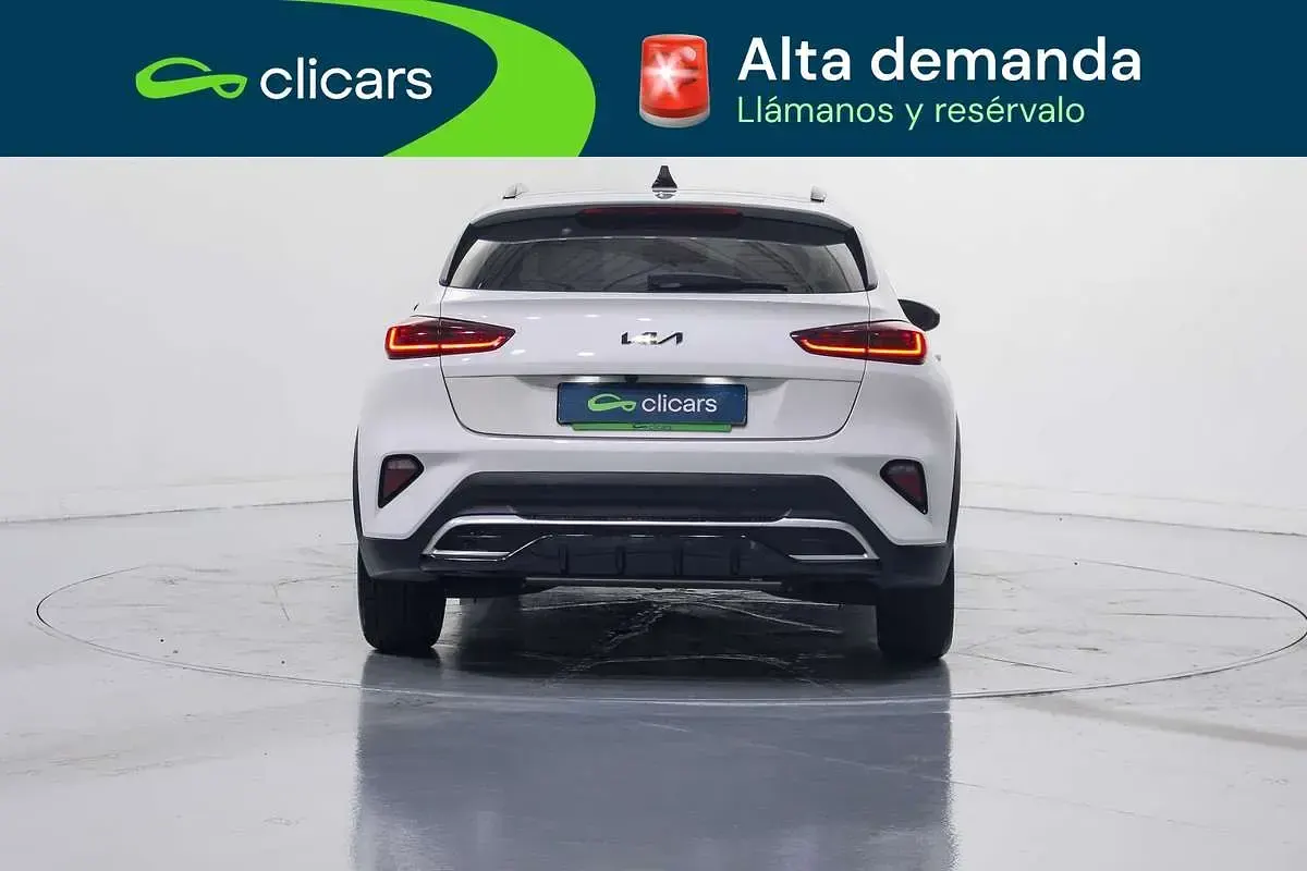 Usado Kia XCeed 120 CV (88 kW) 2023 Blanco SUV