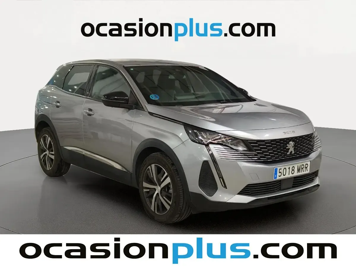 Usado Peugeot 3008 Allure 136 CV (100 kW) 2024 Gris SUV
