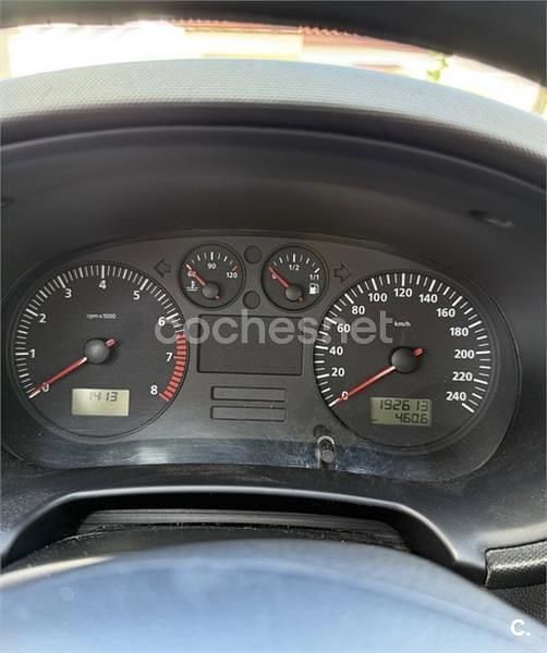 Usado Seat Toledo Stella 105 CV (77 kW) 2004 Gris / plata Berlina