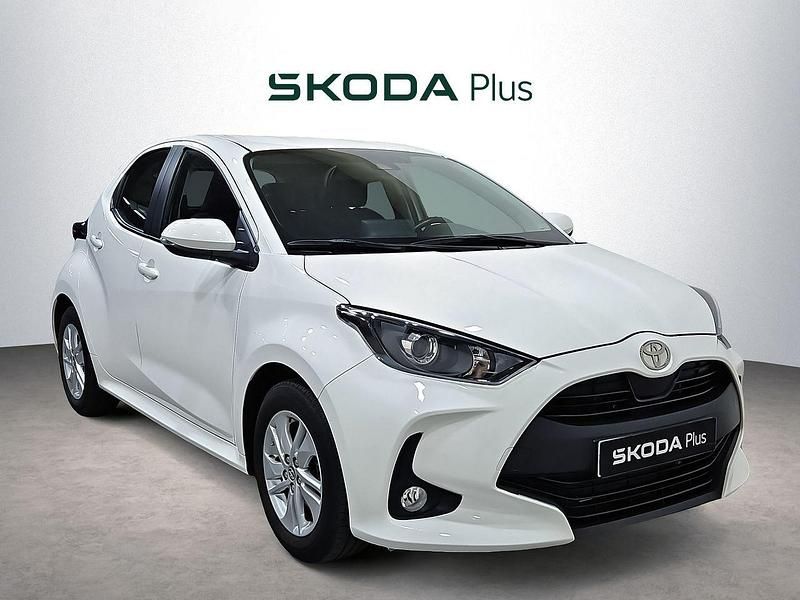 Blanco Usado 2024 Toyota Yaris Edition Berlina | 18.500 € (Precio justo) - Imagen 1/4