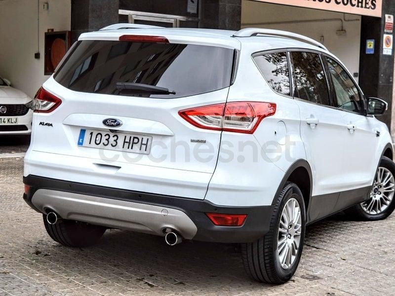 Usado Ford Kuga Titanium 150 CV (110 kW) 2013 Blanco SUV