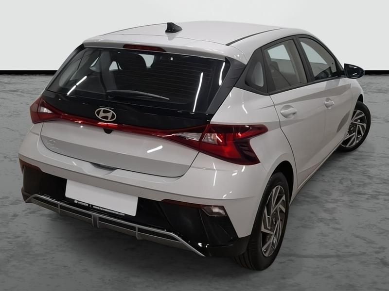 Nuevo Hyundai i20 100 CV (73 kW) 2025 Gris lumen Utilitario