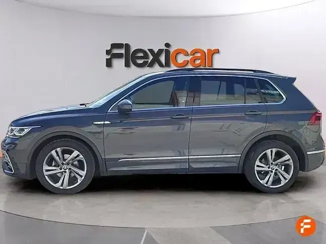 Käytetty VW Tiguan R-line 150 HP (110 kW) 2021 Harmaa Katumaasturi