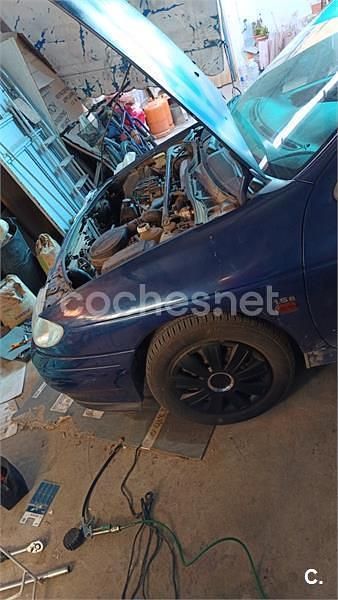 Usado Renault Mégane Coupé 90 CV (66 kW) 1997 Azul Coupe