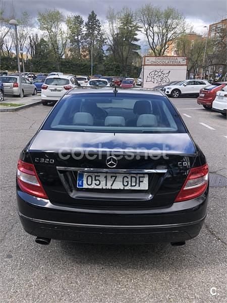 Usado Mercedes C320 Elegance 224 CV (164 kW) 2009 Negro Berlina