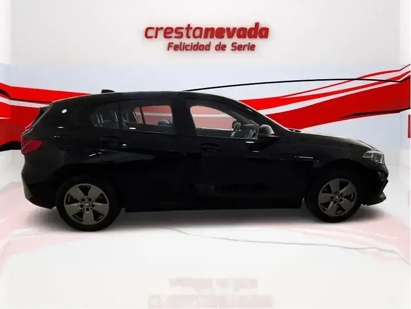 Usado BMW 118 Comfort Edition 136 CV (100 kW) 2022 Negro Utilitario
