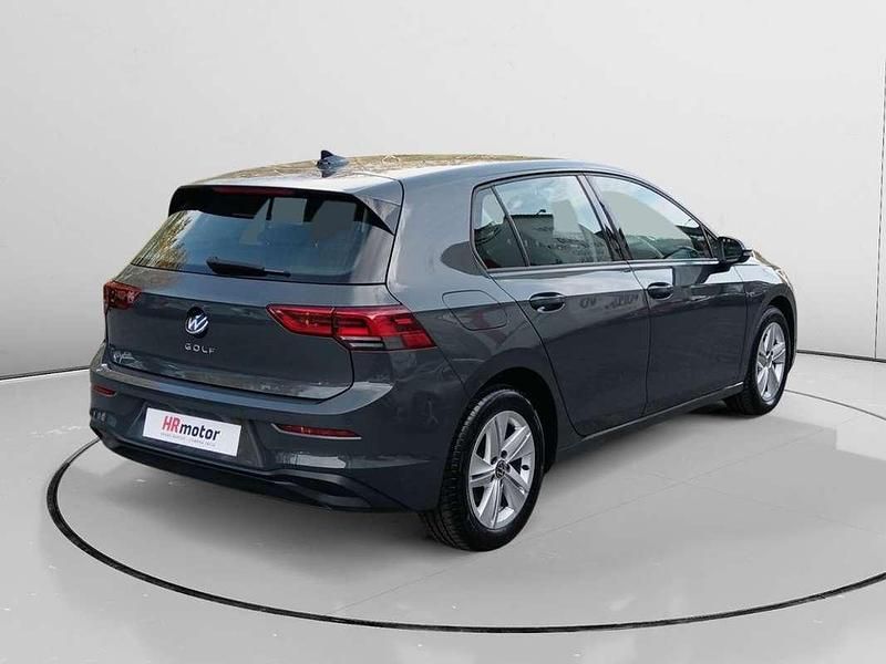 Usado VW Golf VIII Life 111 CV (81 kW) 2024 Gris Utilitario