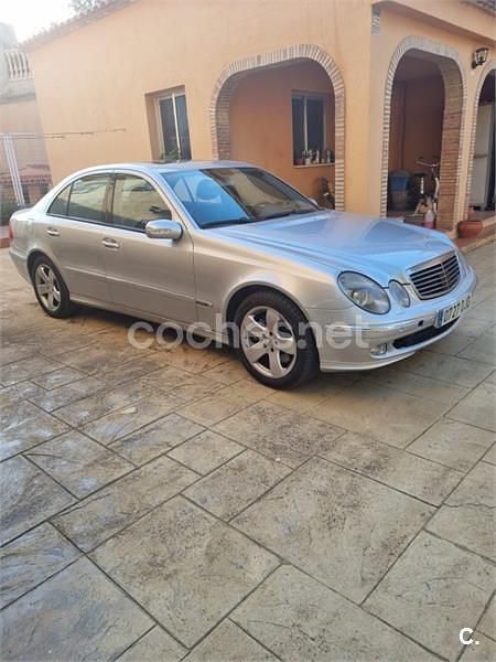 Gris / plata Usado 2003 Mercedes E400 Avantgarde Berlina | 5500 € - Imagen 1/4