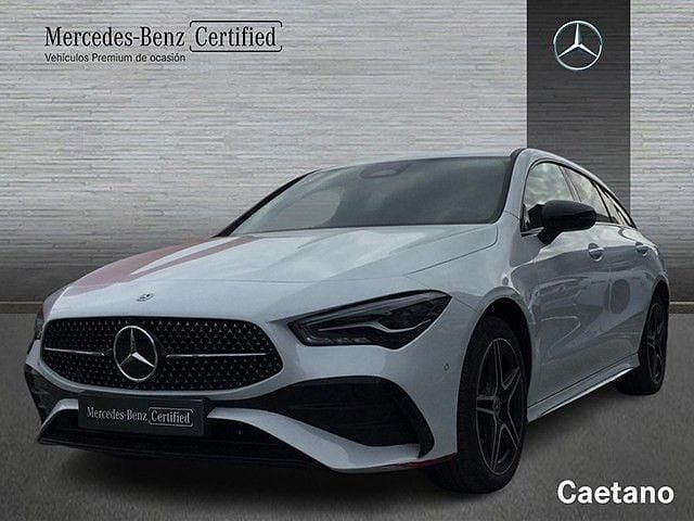 Usado Mercedes CLA250e Shooting Brake AMG line 218 CV (160 kW) 2024 Blanco digital Familiar