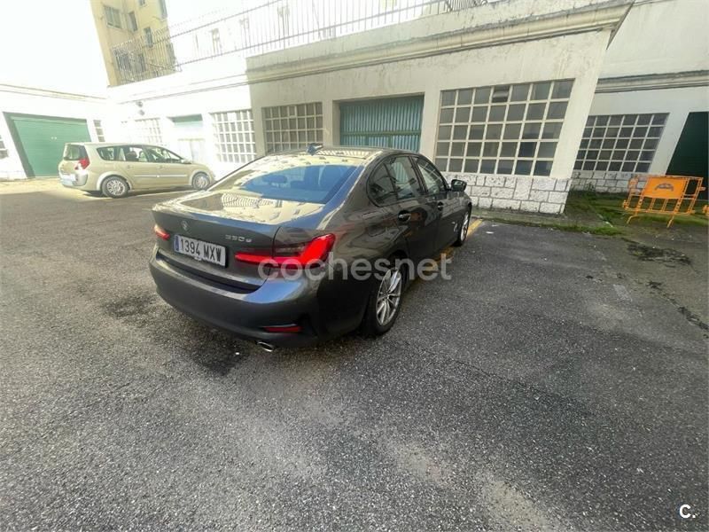 Negro Usado 2021 BMW 330e Berlina | 29.000 € (Precio justo) - Imagen 1/4