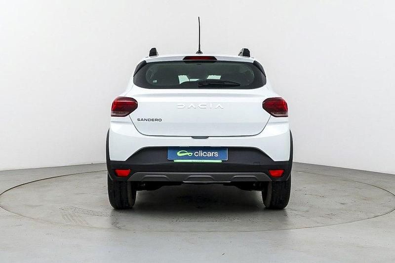 Usado Dacia Sandero Essentiel 101 CV (74 kW) 2025 Blanco Berlina