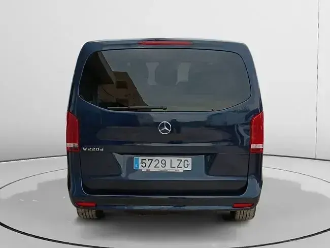 Usado Mercedes V220 163 CV (119 kW) 2022 Azul Monovolumen