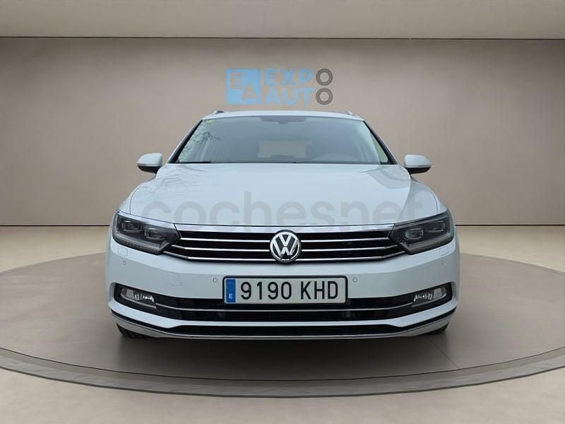 Usado VW Passat Sportline 180 CV (132 kW) 2018 Blanco Familiar