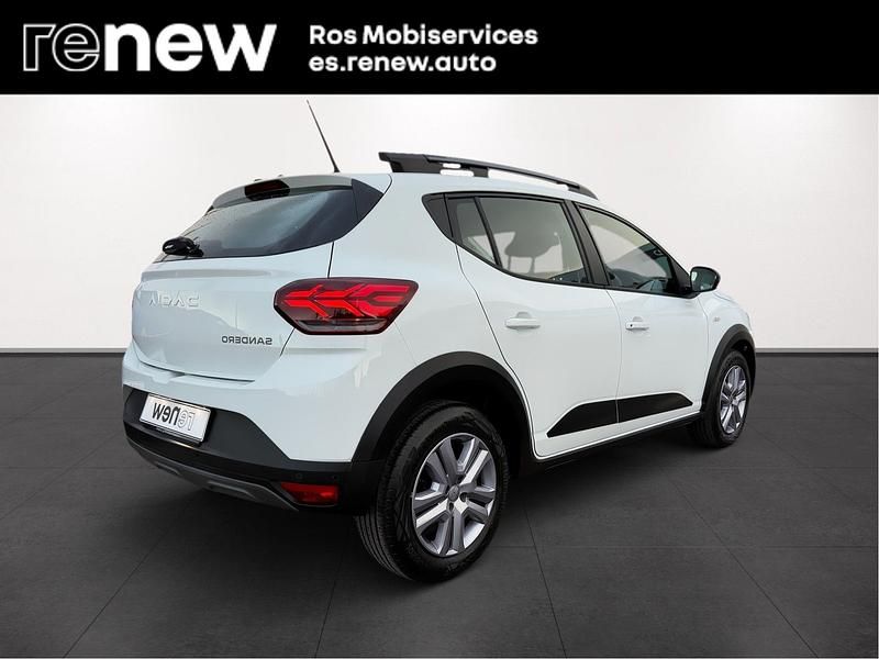 Usado Dacia Sandero Expression 91 CV (66 kW) 2023 Blanco Berlina