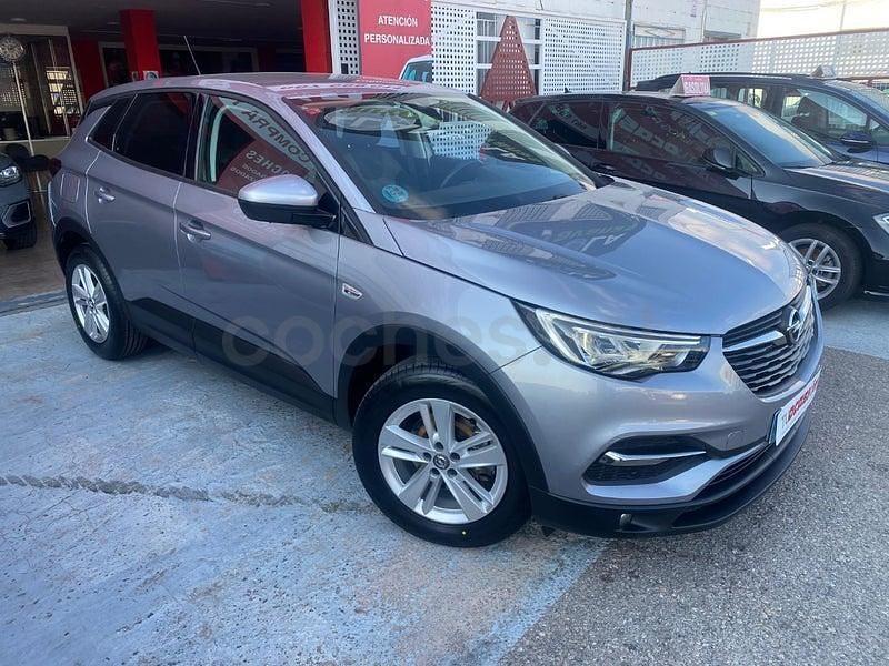Usado Opel Grandland X Edition 130 CV (95 kW) 2021 Gris / plata SUV