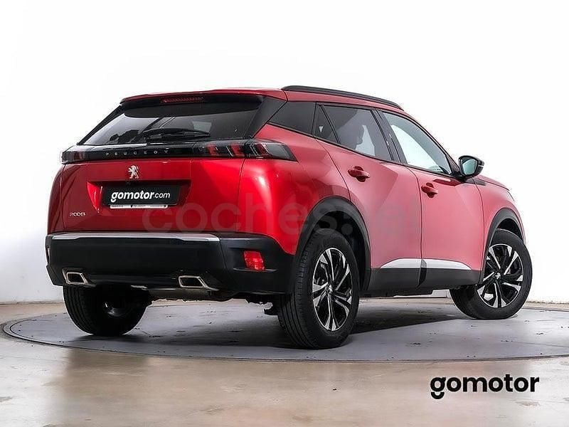 Usado Peugeot 2008 Allure 130 CV (95 kW) 2023 Rojo SUV