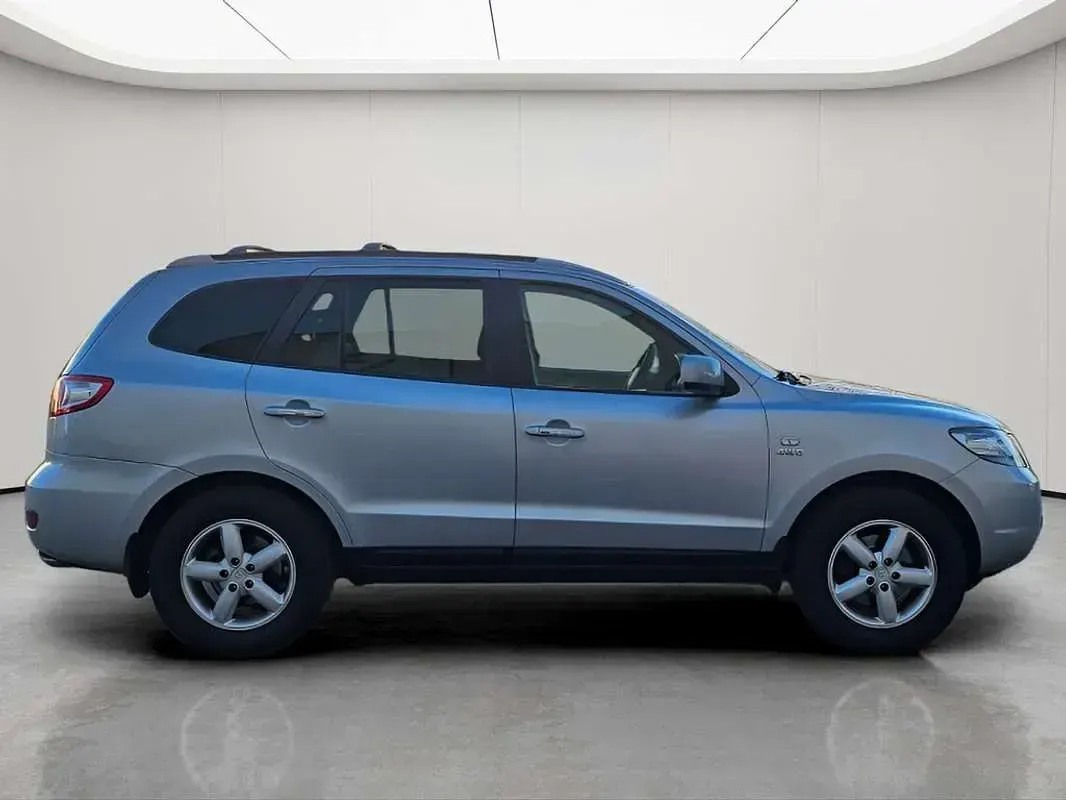 Usado Hyundai Santa Fe Style 155 CV (114 kW) 2007 Gris / plata SUV