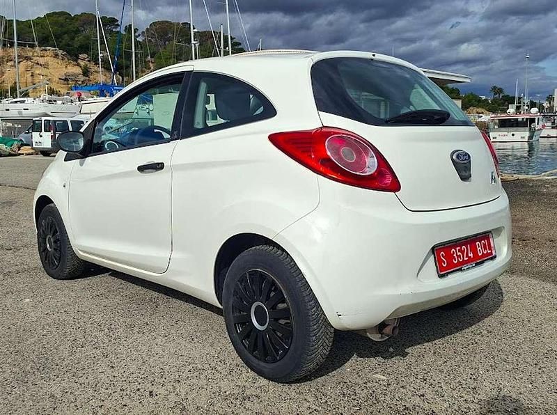 Usado Ford Ka 69 CV (50 kW) 2011 Blanco Utilitario