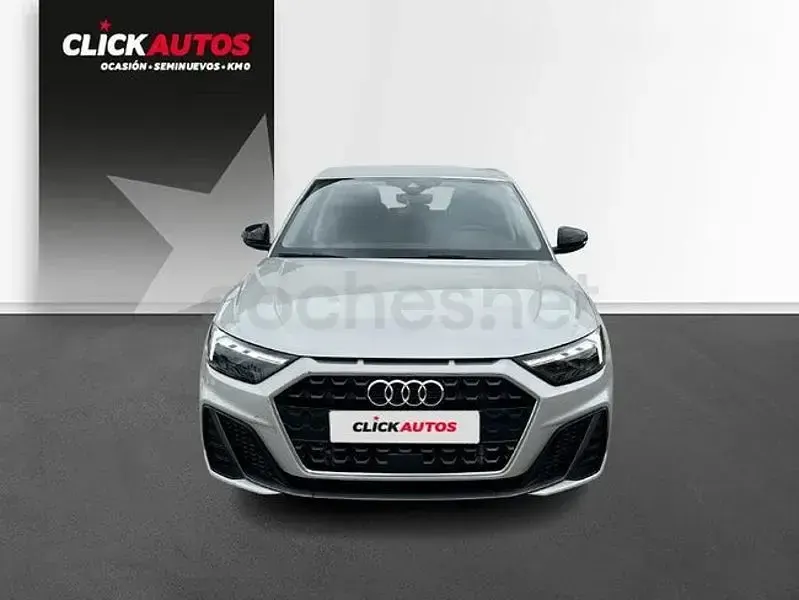 Usado Audi A1 Sportback Comfort 95 CV (69 kW) 2024 Gris / plata Utilitario