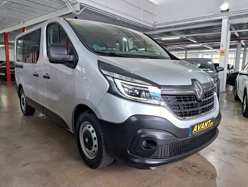 Usado Renault Trafic 110 CV (80 kW) 2021 Blanco Monovolumen