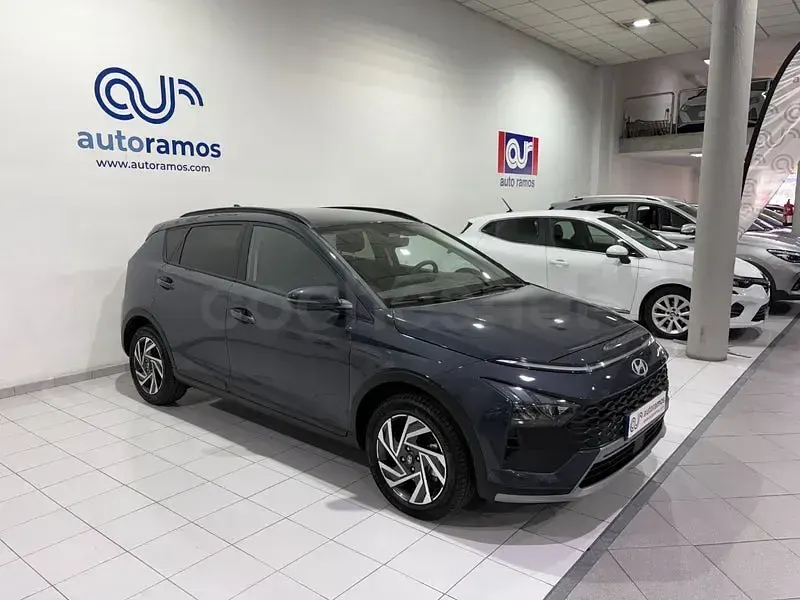 Nuevo Hyundai Bayon 84 CV (61 kW) 2025 Gris / plata SUV