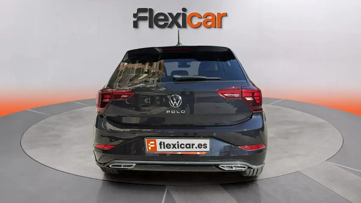 Usado VW Polo Life 95 CV (69 kW) 2022 Negro Utilitario