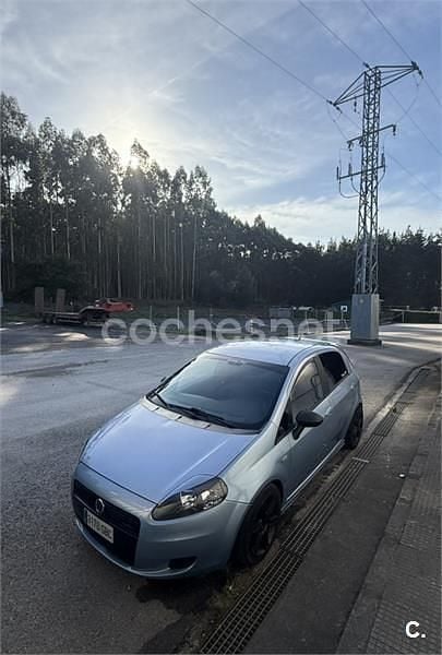 Usado Fiat Grande Punto Dynamic 90 CV (66 kW) 2008 Azul Utilitario