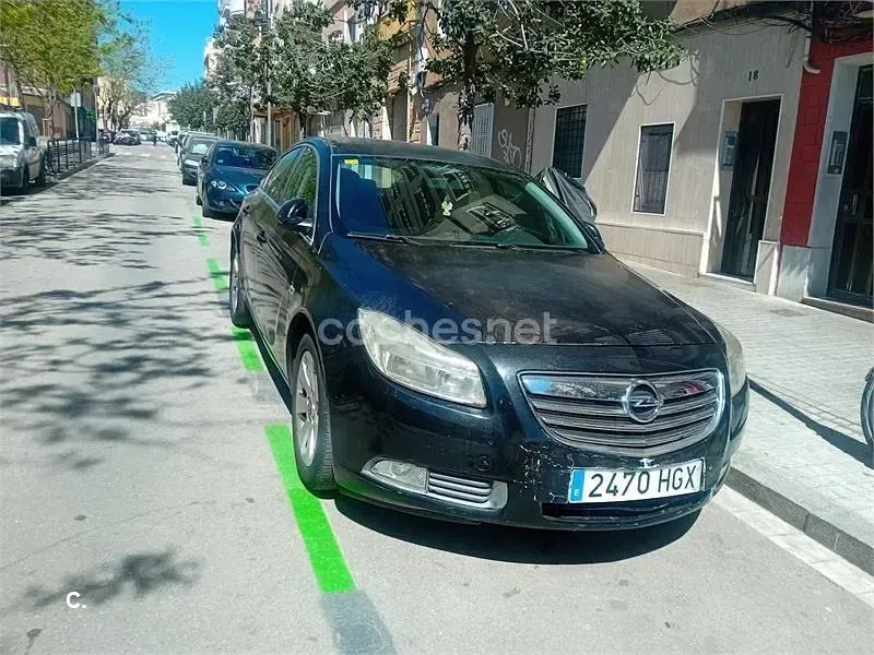 Usado Opel Insignia Selective 130 CV (95 kW) 2011 Negro Berlina