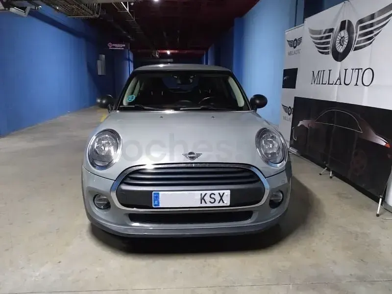 Usado Mini ONE 102 CV (75 kW) 2019 Azul Utilitario